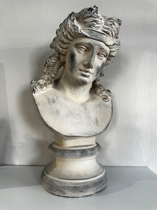 Statue